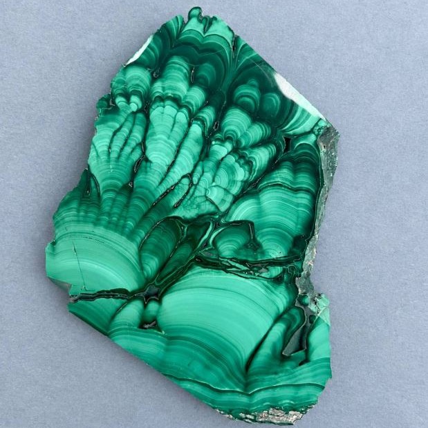 Malahite natural stone souvenir plate 72x68x10 mm ± weight 126 g