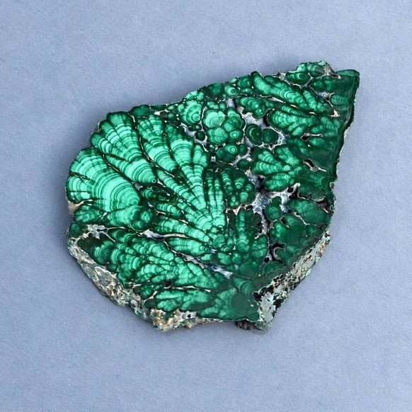 Souvenir stone slab with natural malachite 85x66x10 mm ± weight 136 g