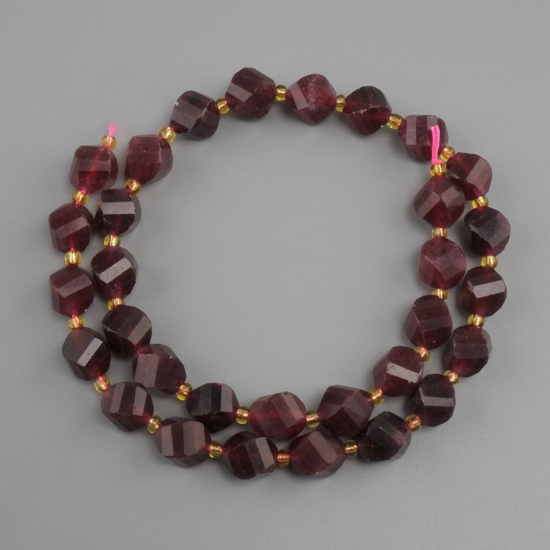 Beads Tourmaline Rhodolite faceted rhombus, diameter 10x8mm+- seed beads 3mm+- , length 37cm+-