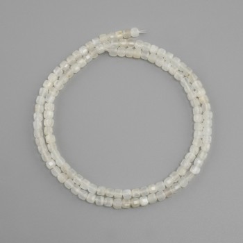 Adularia beads faceted cube, diameter 3x3mm +/- , length 39cm +/-