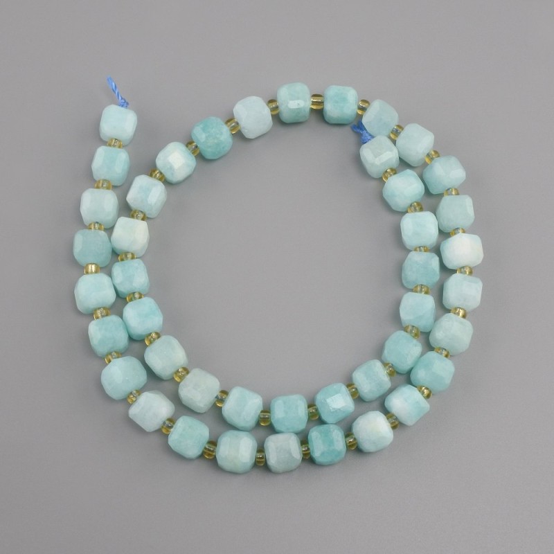 Aquamarine beads faceted cube, diameter 7x7mm+- seed beads 3mm+-, length 37cm+