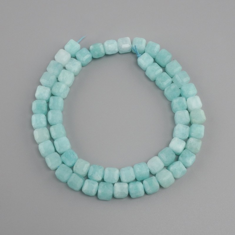 Aquamarine beads faceted cube, diameter 7x7mm ±, length 37cm ±