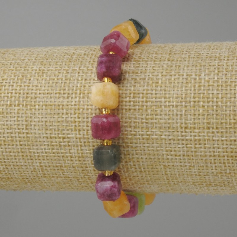Tourmaline bracelet faceted cube, diameter 8×8mm± seed beads 3mm±, length 18cm± stretch