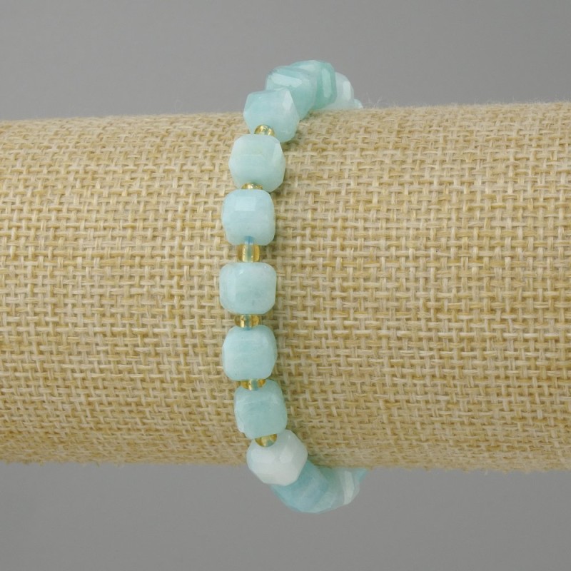 Aquamarine bracelet faceted cube, diameter 7×7mm ± beads 3mm ±, length 18cm ± stretch