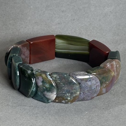 Agate bracelet, link design, diameter 18x13mm +- Moss agate 20x20mm +-, length 18cm +- stretch