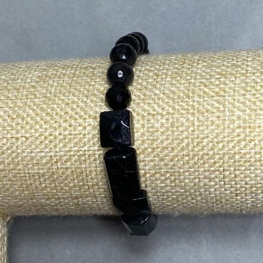 Agate bracelet faceted bead 8mm+- Tourmaline rough cut 11-14x10mm+, length 18cm +- stretch
