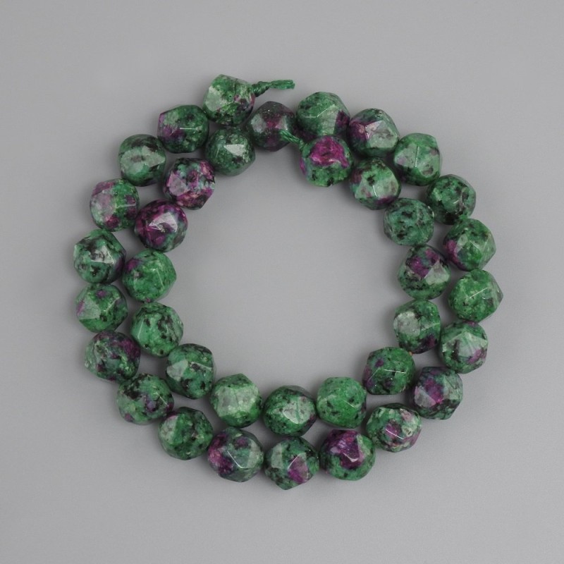 Zoisite beads, faceted prism, diameter 10x9 mm +/-, length 36 cm +/-