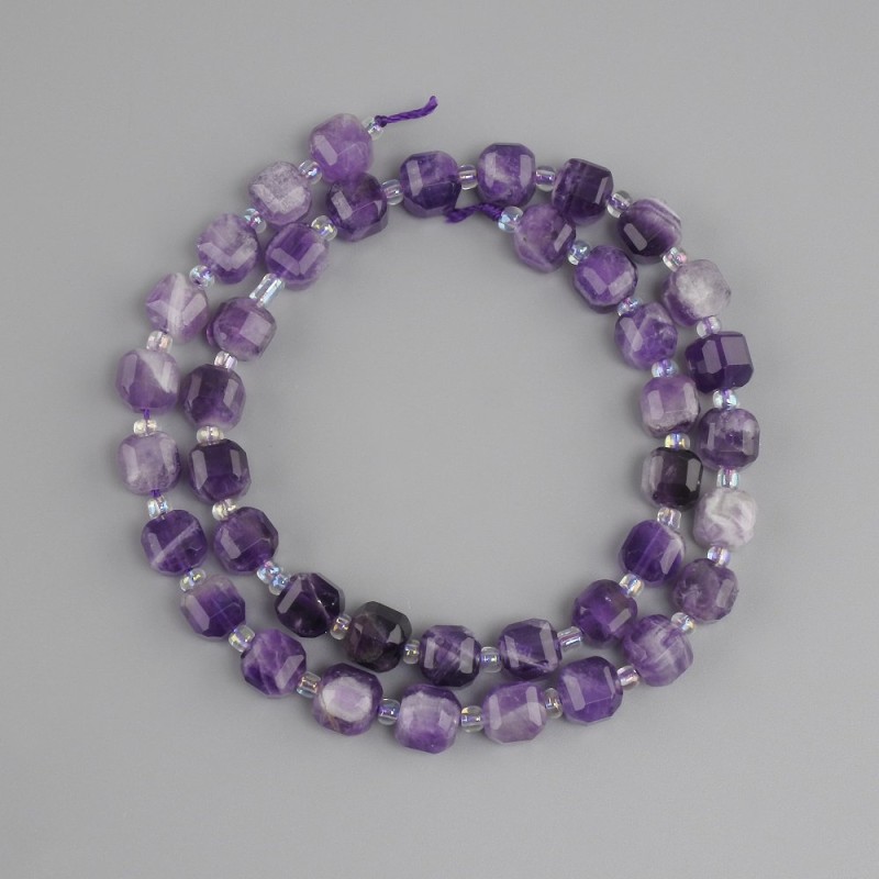 Amethyst beads faceted cube 7x7mm+- seed beads 3mm+-, length 37cm+-