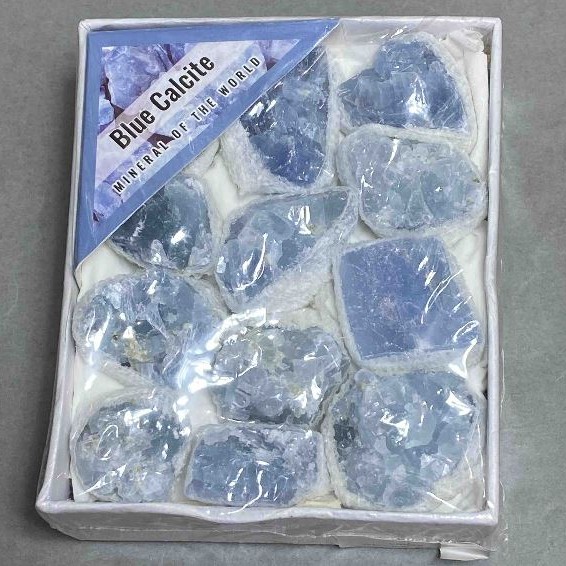 Souvenir stone Blue Calcite assortment sizes (price per box) 10x8 cm+