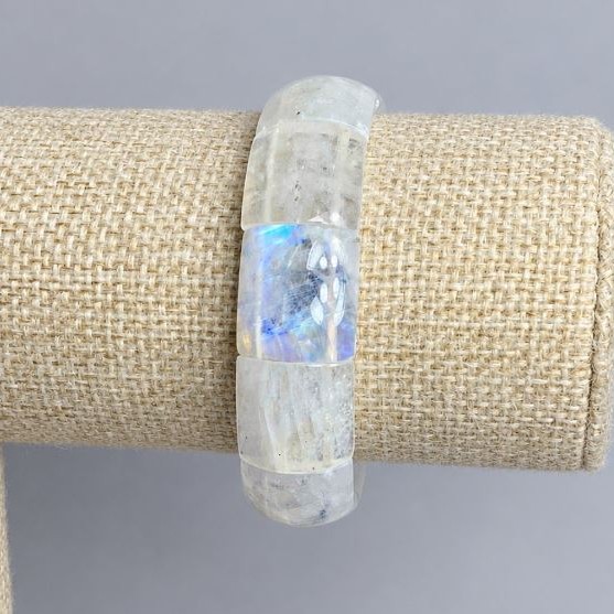 Adularia bracelet, smooth link, diameter 16×16–17 mm ±, length 18 cm ± stretch