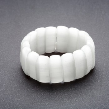 Bracelet Cat's Eye on Elastic Band Pearl Colour "Chain" 25×11mm