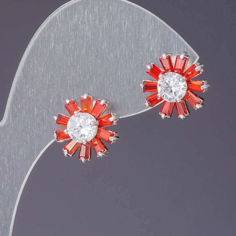 Red Crystal Earrings with White Centre, length 1.2cm