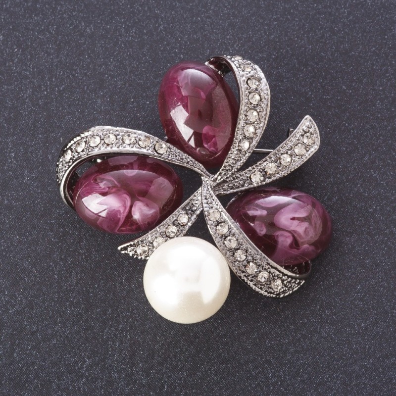 Brooch Burgundy Cabochons in Ribbon with Pearl (artificial) theme 4.5 cm silver tone