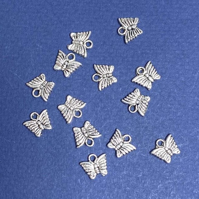 Findings Pendant Butterfly Silver-Tone d 9x10mm, pack 20g +/-40pcs