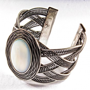 Bracelet, mother-of-pearl, wide, metal bezel, oval setting