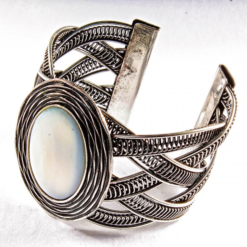 Bracelet, mother-of-pearl, wide, metal bezel, oval setting