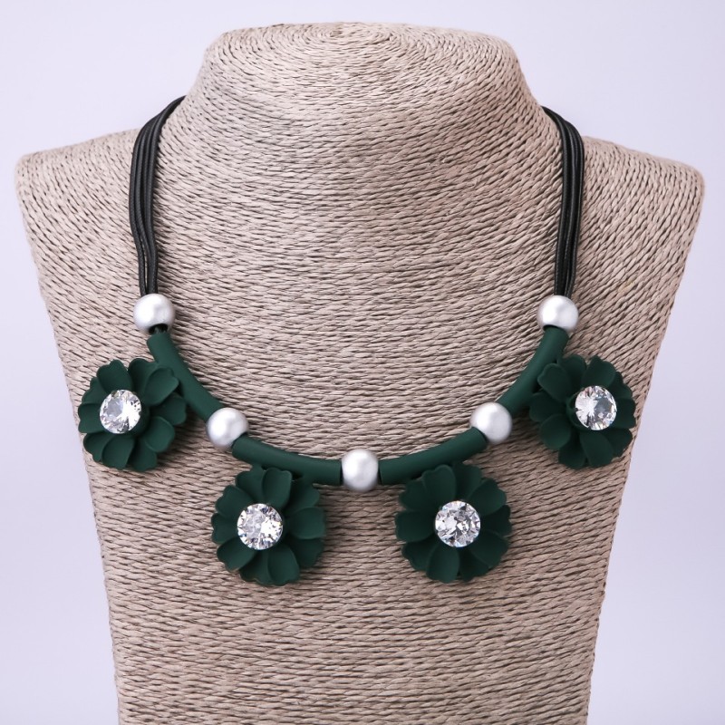 "Green Flowers" Necklace, Length 50-55cm