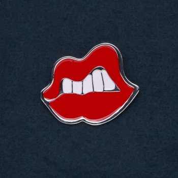 Clearance! "Lips" Brooch 46x37mm