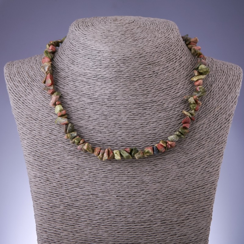Necklace made of natural heliotrope chip 8mm diameter, 45-50cm length with extender chain