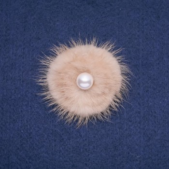 Brooch with mink fur beige with bead