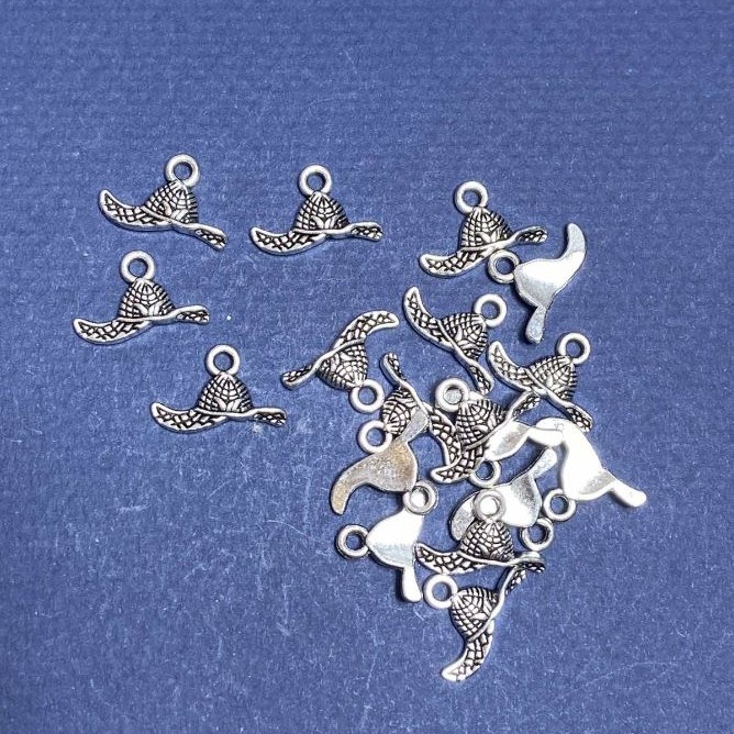 Pendant Findings Hat 16×10mm packaging 20g ± 30 pcs