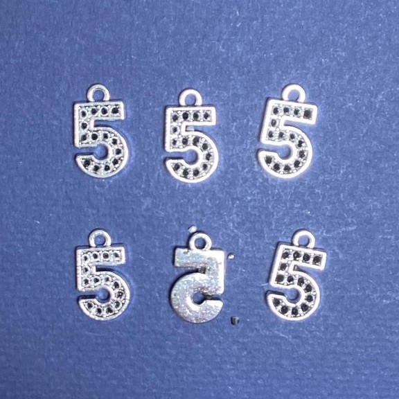 Pendant Finding Number Five 18x10mm Packaging 20g +/-14pcs