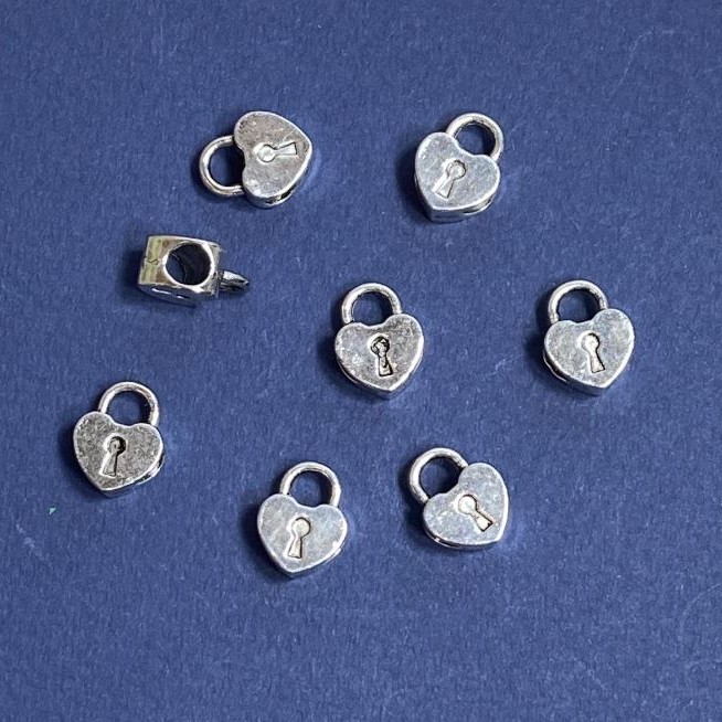 Bead Finding Insertion, diameter 10x13mm, inner diameter 4mm packaged 20g ± 12pcs