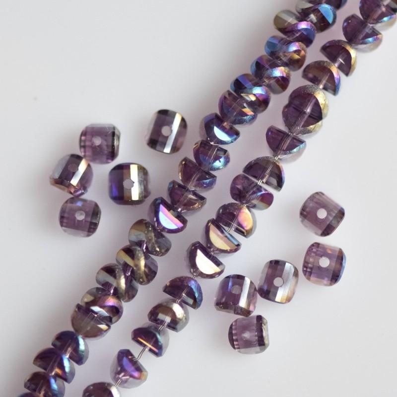 Crystal beads in Swarovski style purple with gold glaze “benzine”, diameter 2.5×4mm on thread, length 48cm