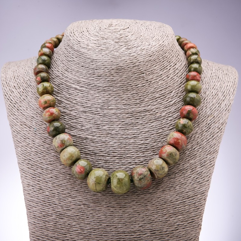 Necklace made of natural heliotrope stone rondelle graduated, diameters 10×6mm–19×14mm, length 45cm