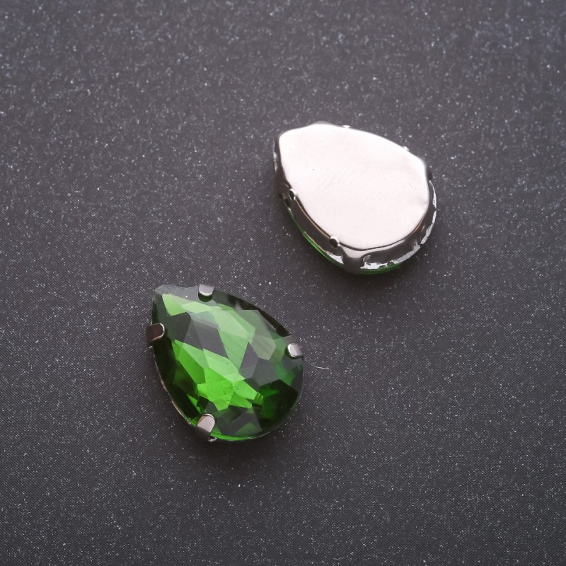 Price per pack of 10 pcs. Sew-on crystal in claw setting, Drop 13x18mm, green