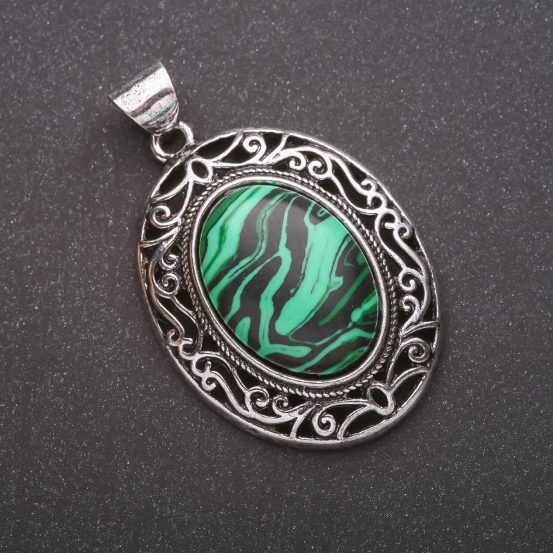 Malachite Pendant (raw) in antique setting 33×40×52 mm
