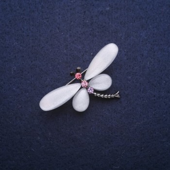 Brooch Dragonfly 45x25mm white