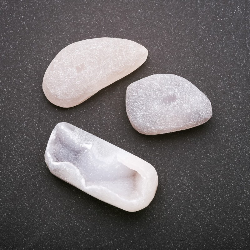 Cabochon Smoky Quartz Geode of Natural Stone, dome-shaped agate 25x35mm (±) price per 100 g. Weight per piece ± 16-30g