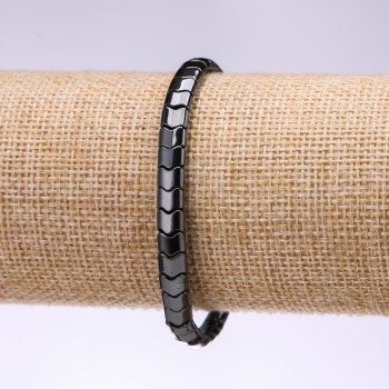 Hematite Bracelet, Zigzag Beads, Diameter 6x5x3mm, Length 18cm, Elastic
