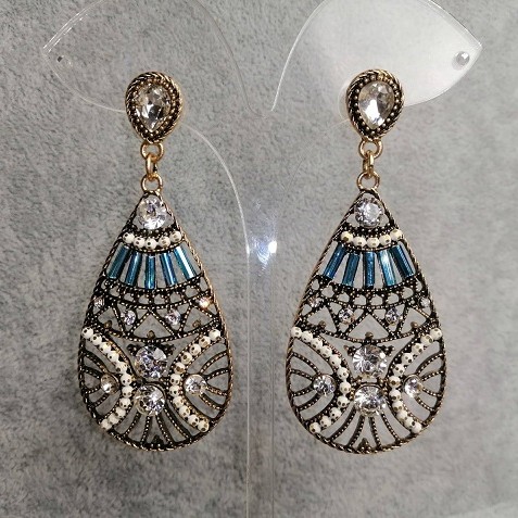 Long Earrings "Golden Beauty", gold-tone metal, length 7cm