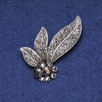Clearance! Leaves Brooch with Rhinestones grey metal 60mm