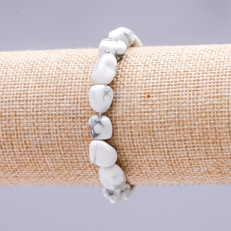 Bracelet on Elastic, Cacholong, Tumbled 10x12(+/-)mm