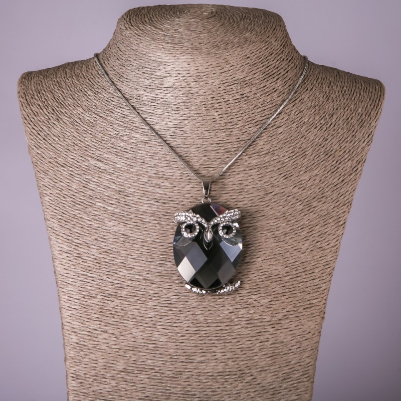 Chain Pendant Owl with Grey Crystal, diameter 35x52mm, length 75cm