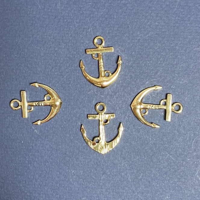 Jewellery Findings Anchor Pendant with Love Inscription and Black Enamel, Gold-Tone Metal 25x20mm, Pack of 4
