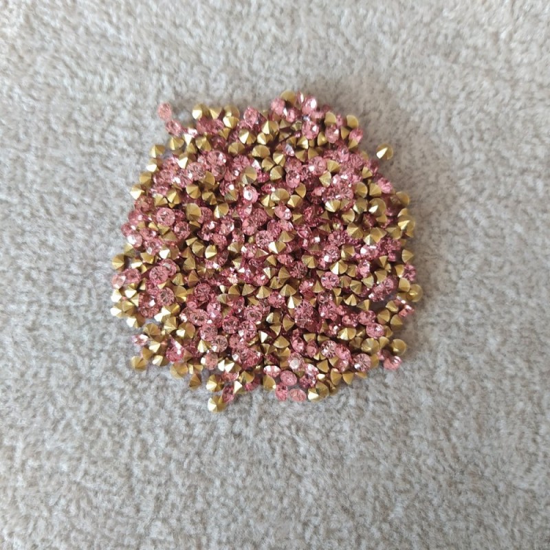 Rhinestones, pink colour, diameter 3(+/-)mm, pack/4g(+/-)