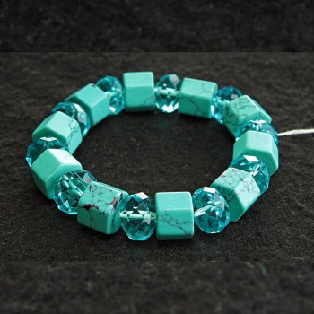Bracelet on elastic blue turquoise (single) with veins and Czech glass