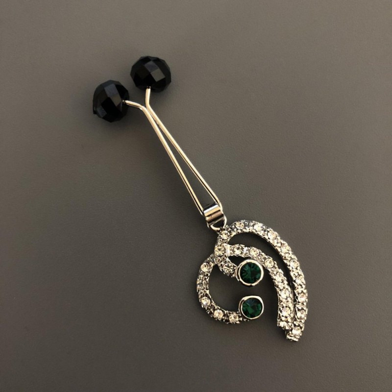 Silver-Tone Clip Brooch with Scarf Pendant, +/-6cm