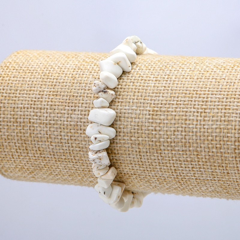 Howlite Stone Bracelet, Chips 7mm+/-, Circumference 18cm