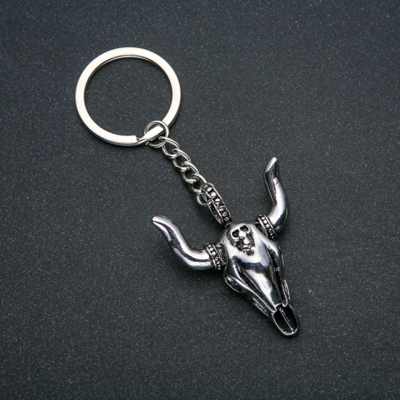 Keyring "Bull", diameter 47x38mm, length 10cm +- silver-tone metal