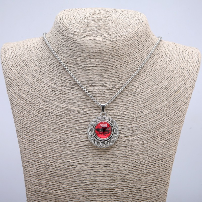 Pendant "Dragon Eye" in setting 45x30mm on chain, length 70cm +/- silver-tone metal