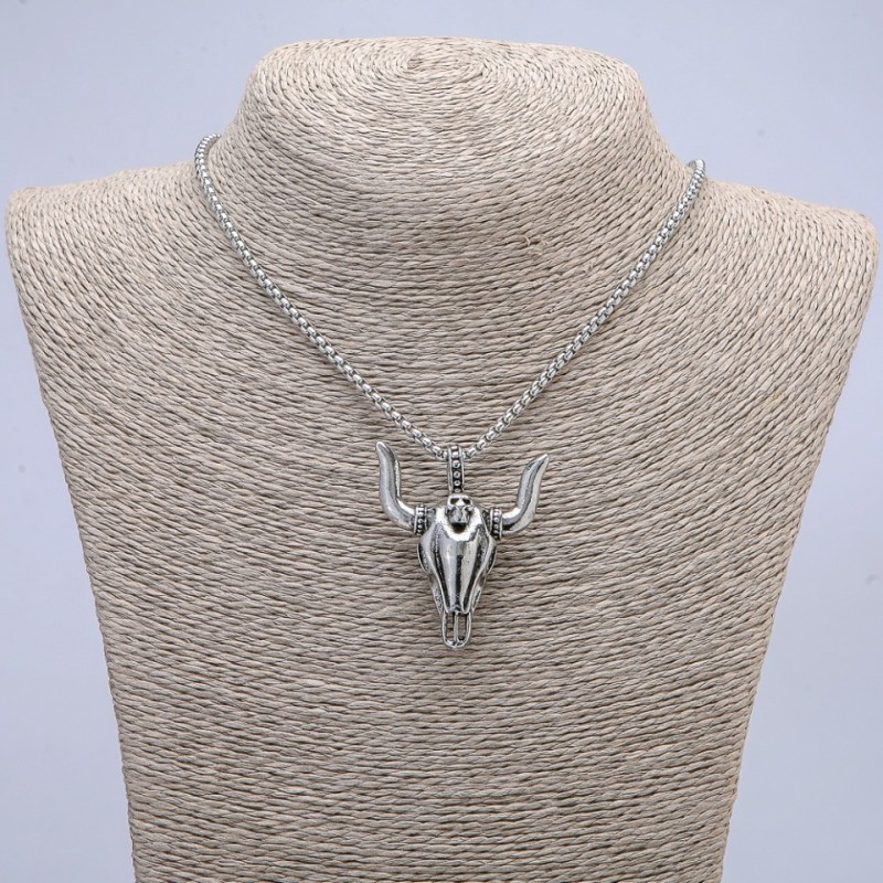 Pendant "Goat Skull" 47x38mm on a chain, 70cm length, silver-tone metal