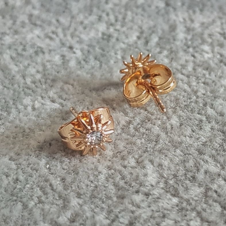 Xuping Stud Earrings 18K Gold Plated with White Crystal, diameter 6.5mm +