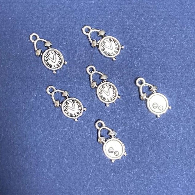 Findings "Alarm Clock" Pendant silver colour pack 20g +/- 20pcs