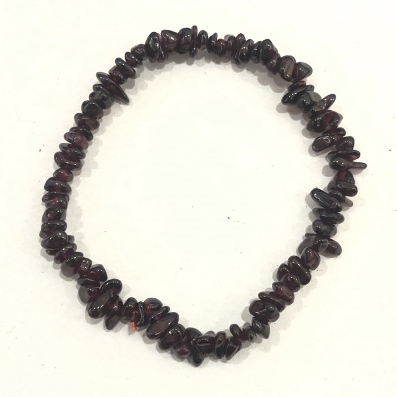 Bracelet made of Natural Garnet Chips, Diameter 5(+-)mm on Elastic, Length 18cm