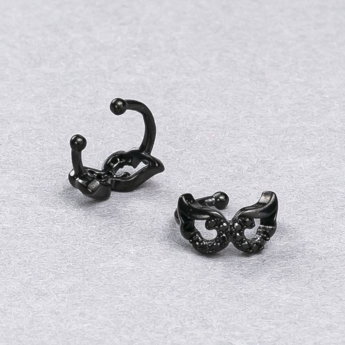Xuping Black Rhodium Ear Cuff with Black Rhinestones 6x10mm +